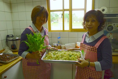 東華附幼也受到影響，近幾年幾乎全部改用有機食材，學生人數也大幅增加