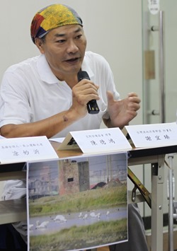 0814荒野保護協會陳德鴻理事說明溼地法已通過希望高雄市政府能夠保護茄萣溼地與黑面琵鷺的家