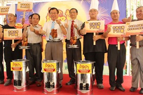 1231655_10152176419040830_406726363_n