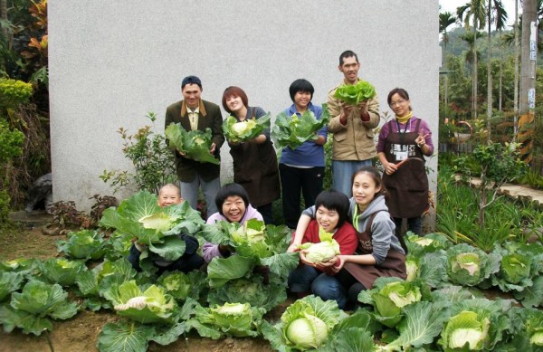 10300117_862895877059517_248699363182792397_n