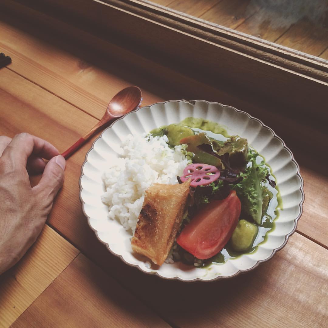 實驗推出的抹茶咖哩飯(圖片來源/島旬臉書)