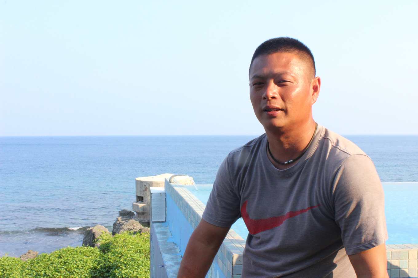 把魚留在海裡更值錢 阿貴船長收起魚槍 帶團潛水清幽靈漁網 讓珊瑚魚群深呼吸 上下游news Market 把魚留在海裡更值錢 阿貴船長收起魚槍 帶團潛水清幽靈漁網 讓珊瑚魚群深呼吸 上下游news Market