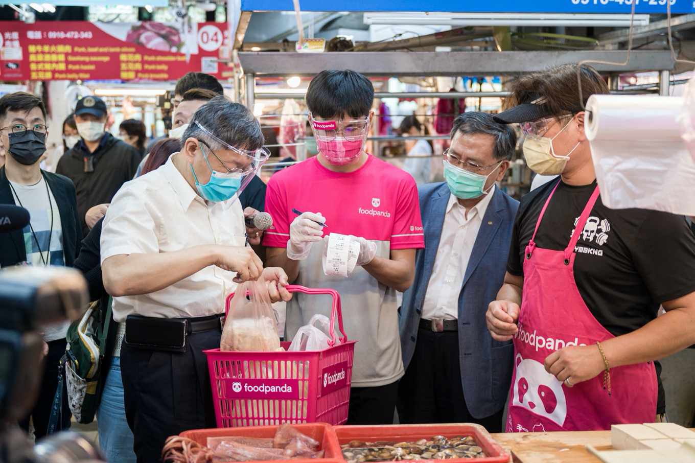鼓勵傳統市場外送服務,北市府補助50%或25%外送費,所有外送平台皆適用