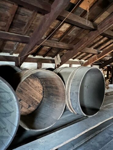 現今的千德酒造廠房可明顯看出歲月的痕跡。（照片提供：台灣塾）