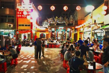 總趕宮前的松仔腳燒烤，是老台南人的最愛(攝影/蔡宗昇)