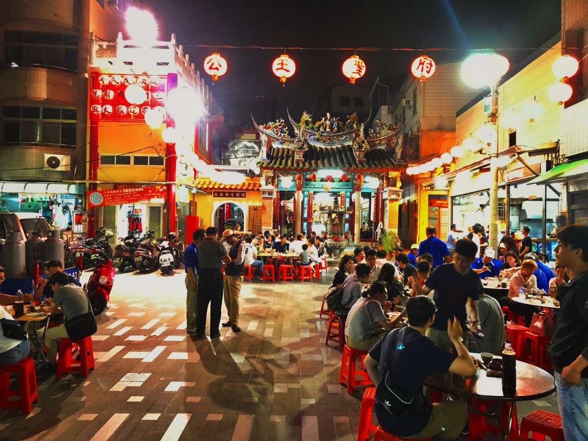 總趕宮前的松仔腳燒烤，是老台南人的最愛(攝影/蔡宗昇)