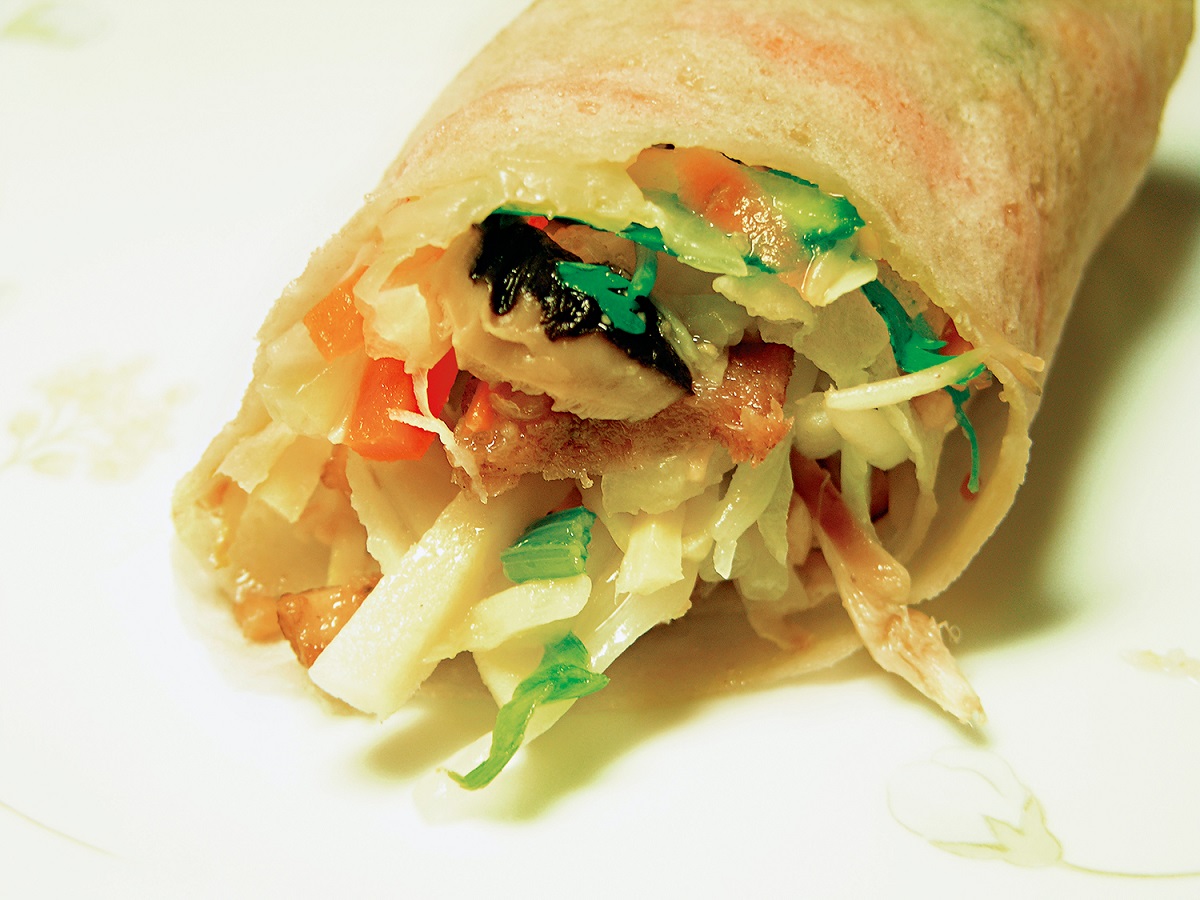 無論食材如何變化,口味再怎麼突破,那些從彰化時代傳承而來的廚房功夫在母親心中總是不變的(攝影/陳淑華)