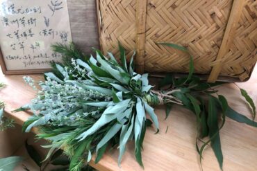 端午節製作埔姜花束，洗個藥草湯浴，醒身醒腦(攝影/陳牖心)