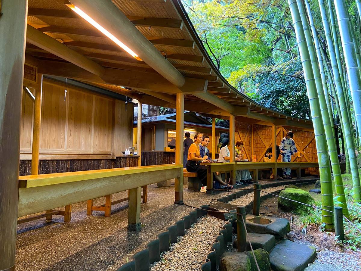報國寺的茶亭「休耕庵」(攝影/周姚萍)