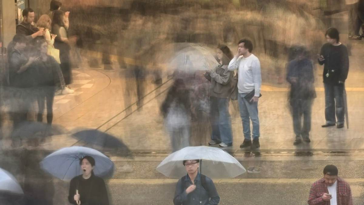 日本人在二戰後與西班牙的政治情況都有了不可逆的發展。新宿街頭(攝影/劉振祥)