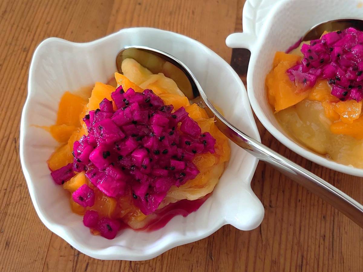 嘗試學學埔里人的吃法,先將它全數去籽之後加入糖與蜂蜜冰鎮(攝影/鍾舜文)